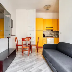  Appartamento Joivy Stylish 2-bed Flat, Easy Access To Centre Italia